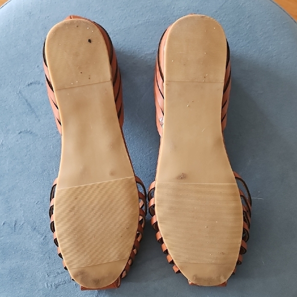 JustFab Tan Woven Flats Bohochic Size US 5.5 Like New - Picture 3 of 6